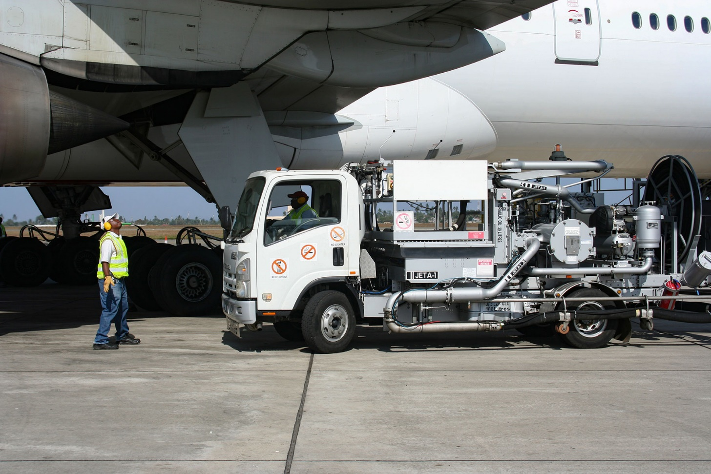 Making aviation sustainable