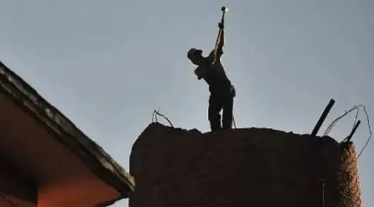 【普法专题】超龄劳动者如何适用工伤保险条例？