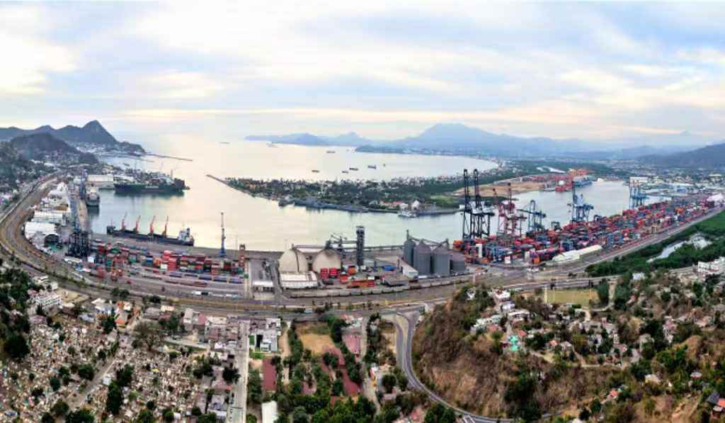 曼萨尼约港宣布因新通道而改变运输流通