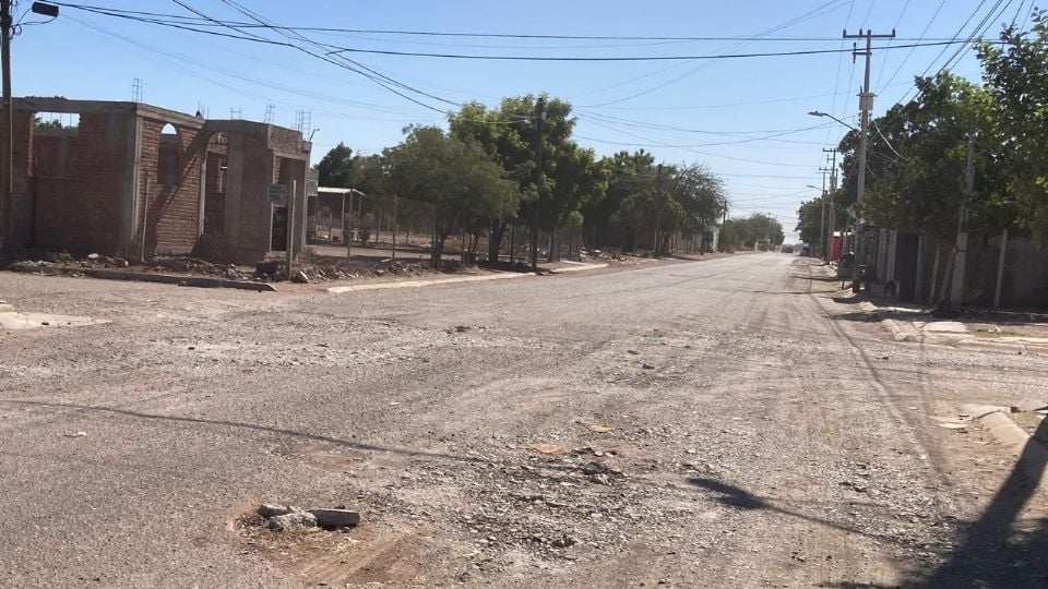 奥夫雷贡城南部地区的居民要求改善铺路和照明