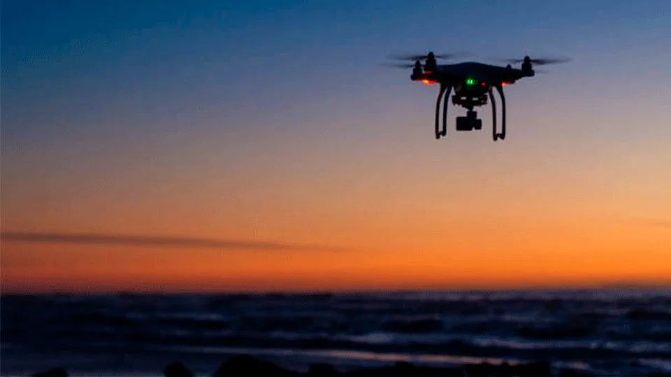 俄罗斯炼油厂遭到乌克兰无人机袭击,并向顿涅茨克发射导弹