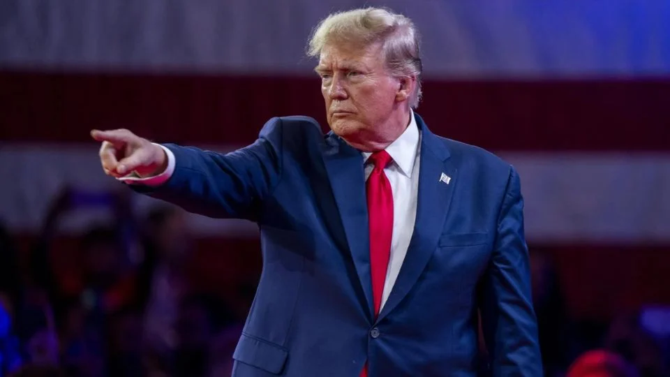 特朗普同意暂停与欧盟的关税,直到 7 月 9 日