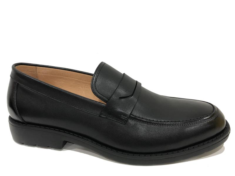 时尚一脚蹬皮鞋