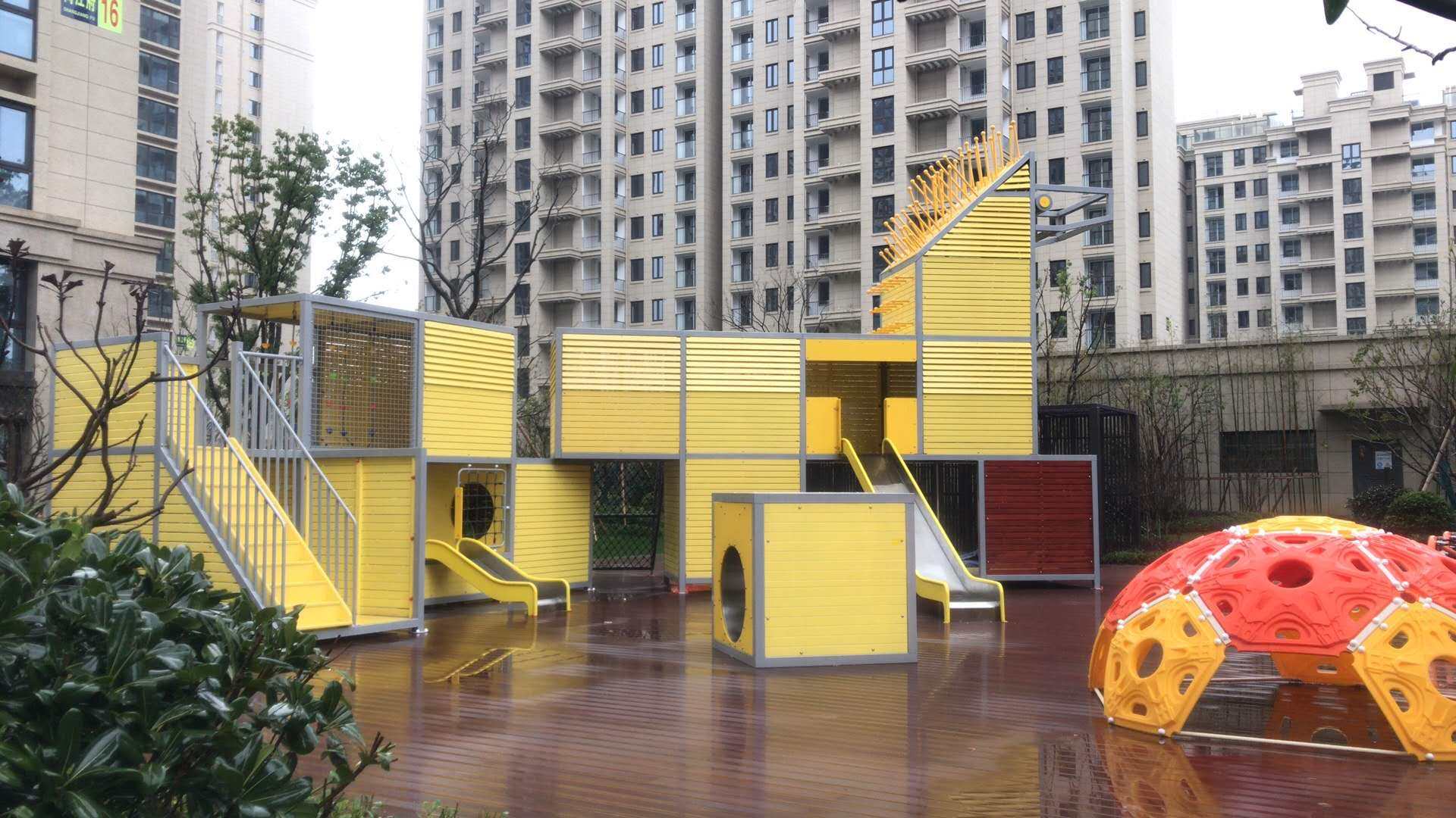 集装箱主题乐园