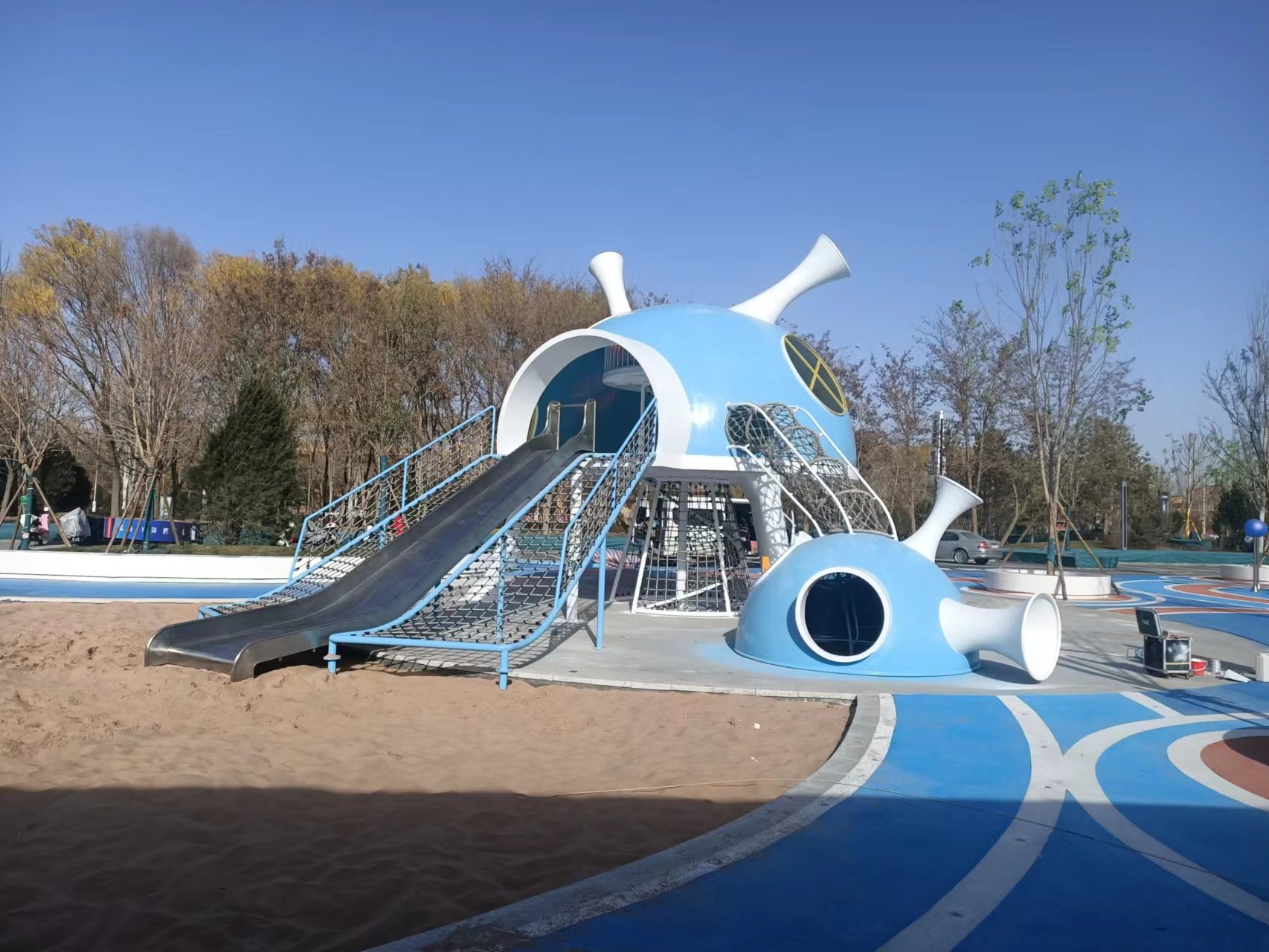 青铜峡太空舱乐园