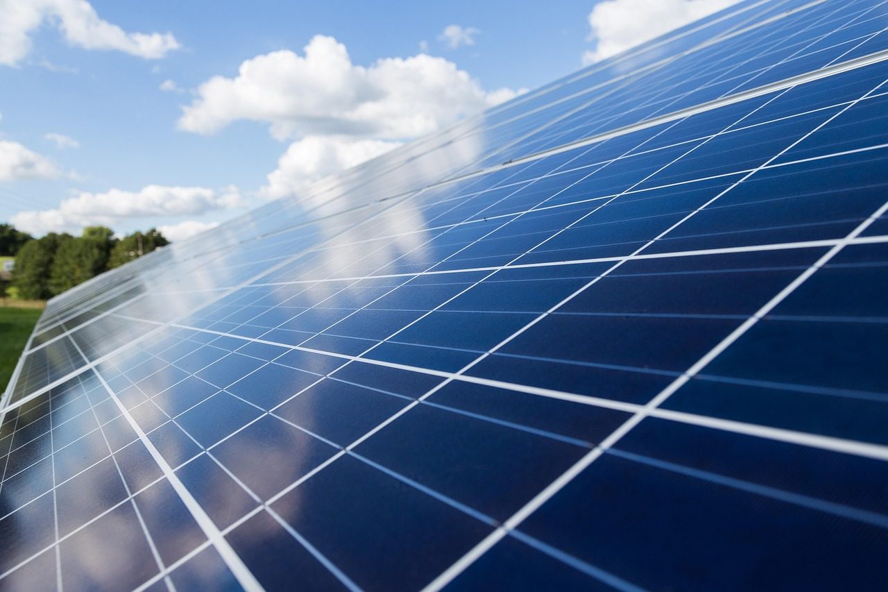Thinking About Solar Panels for Your Factory? A Decision-Maker's Quick Guide.