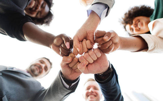 江苏泗阳致远中学2025届高三年级组向学校报喜