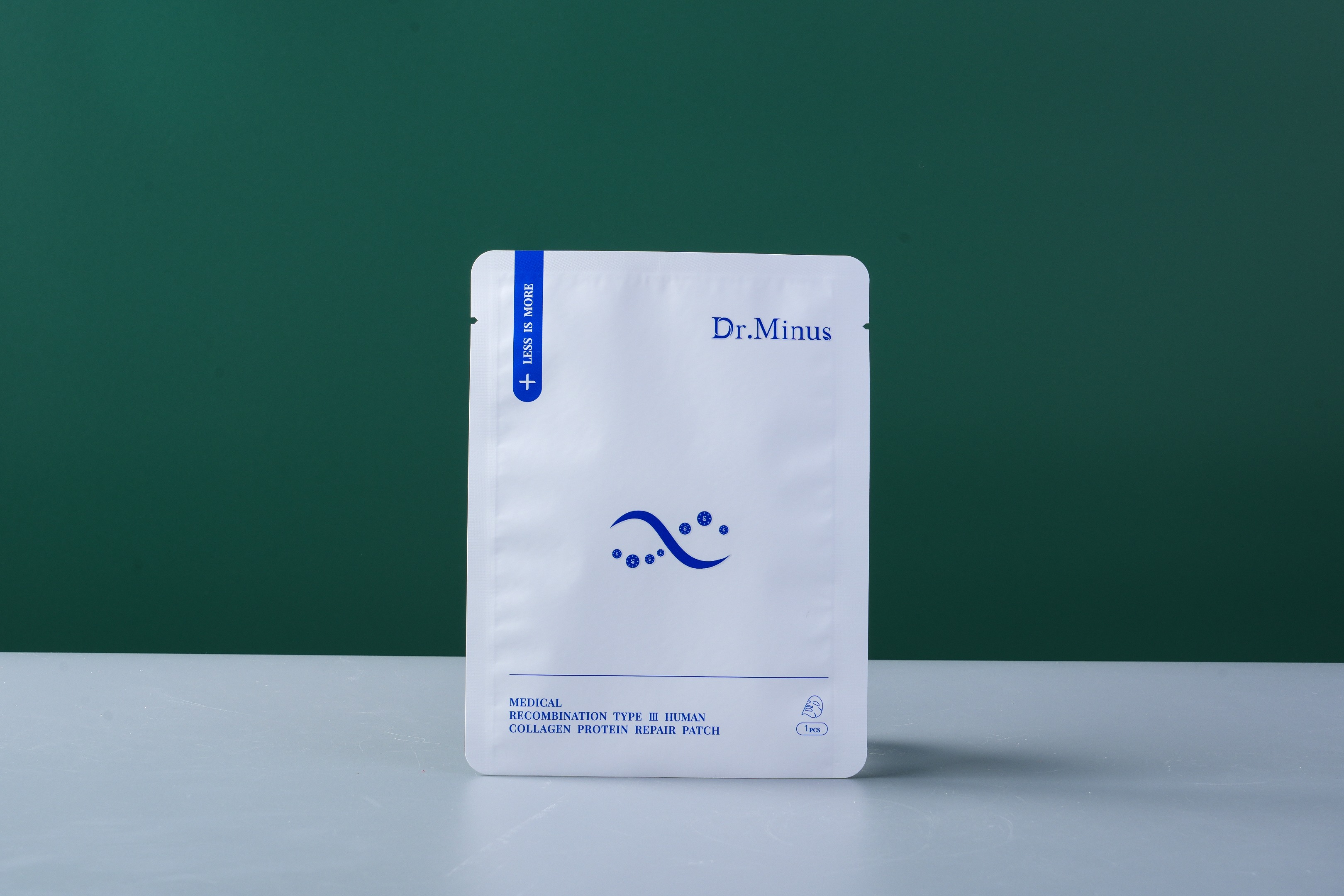 Facial mask packaging pouch