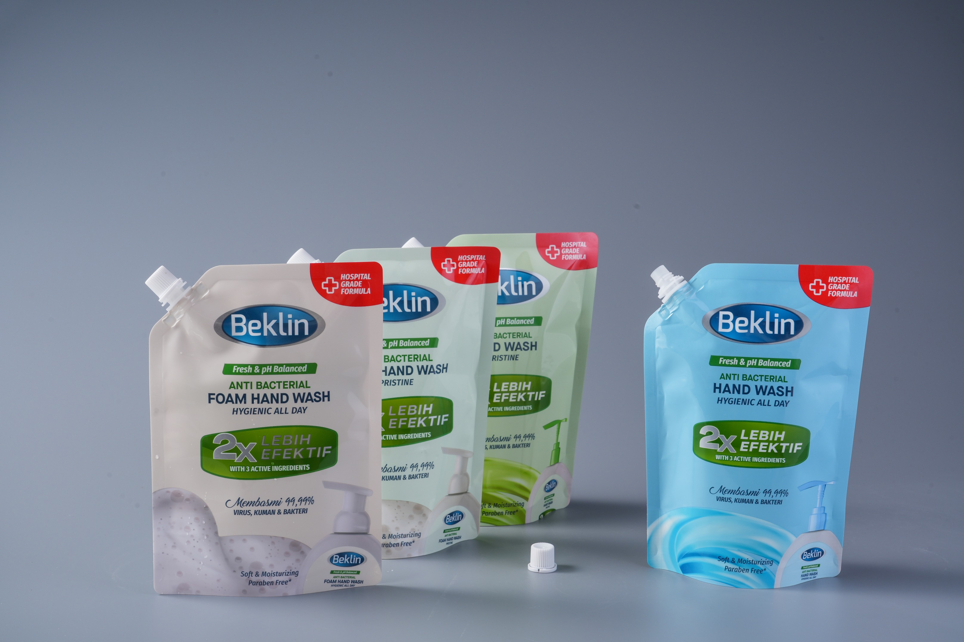 Detergent spout pouch