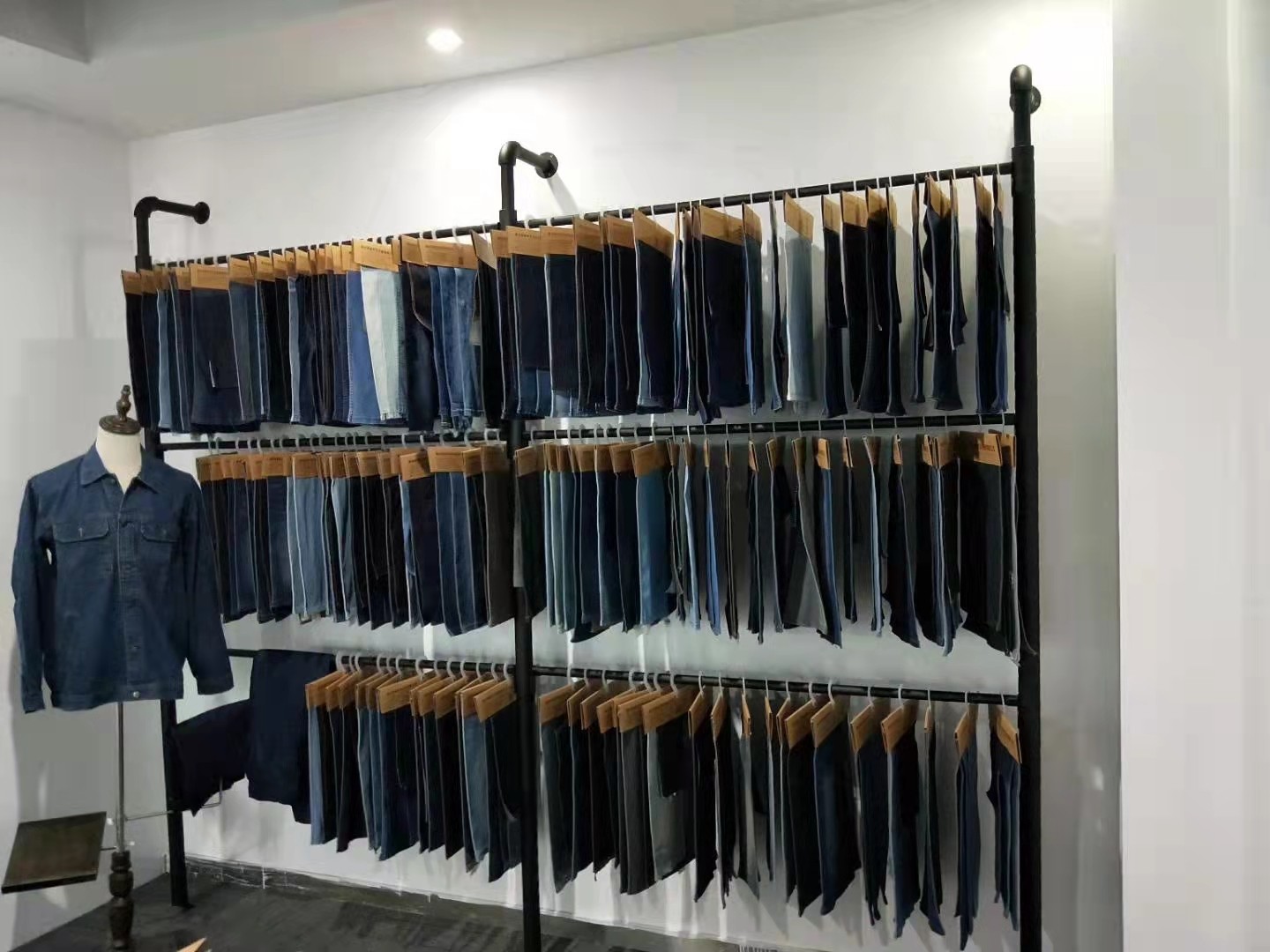 广州市鸿瑞纺织有限公司