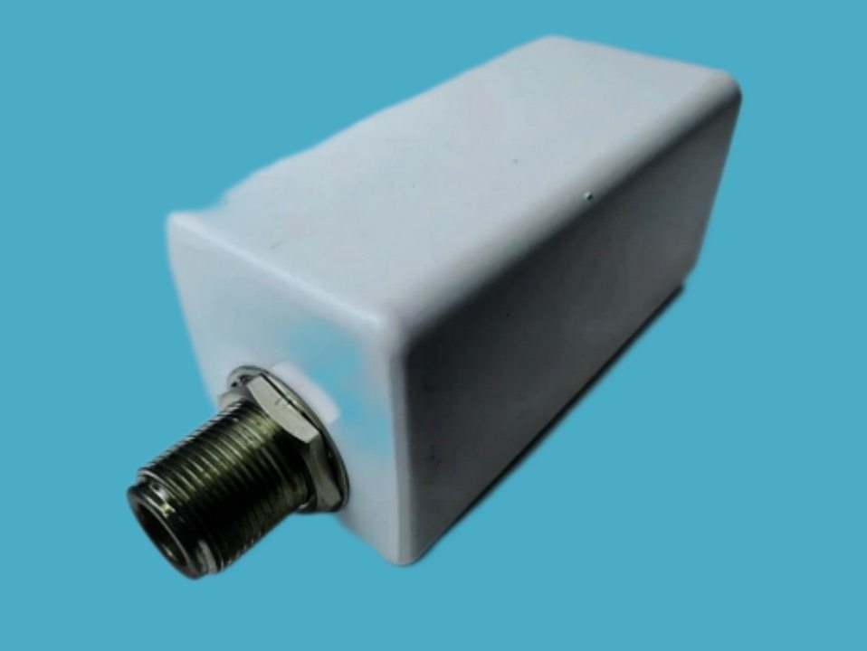 Universal Ku-band PLL LNB