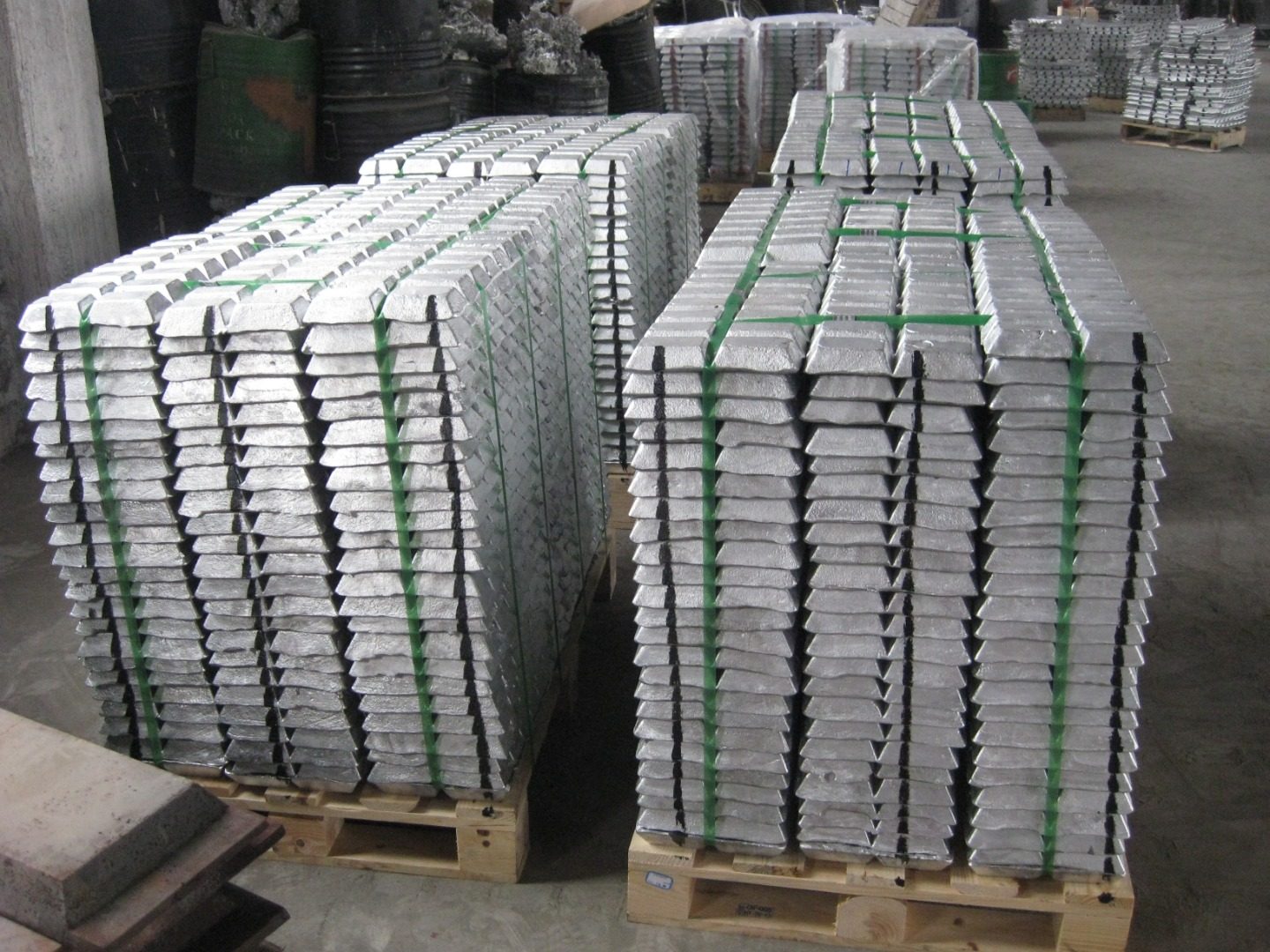 Aluminum master alloys