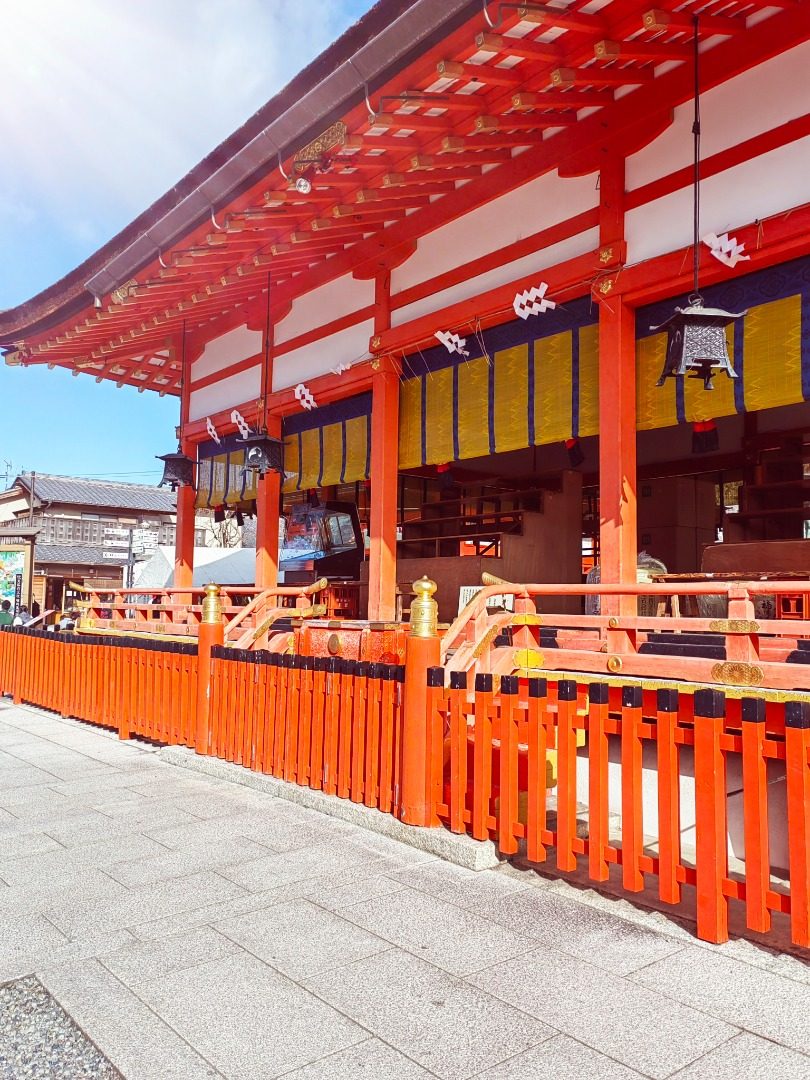 Impressive Bird House - Fushimi Inawa Daisha