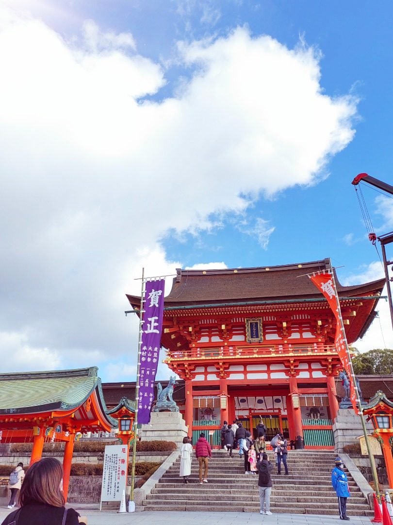 Impressive Bird House - Fushimi Inawa Daisha