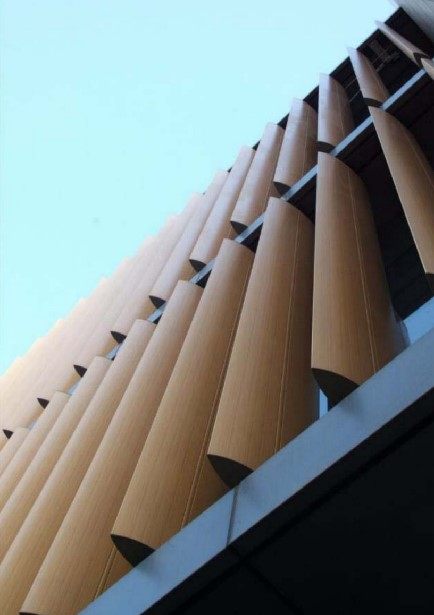 智慧型可调节遮阳百叶、电动遮阳膜系统