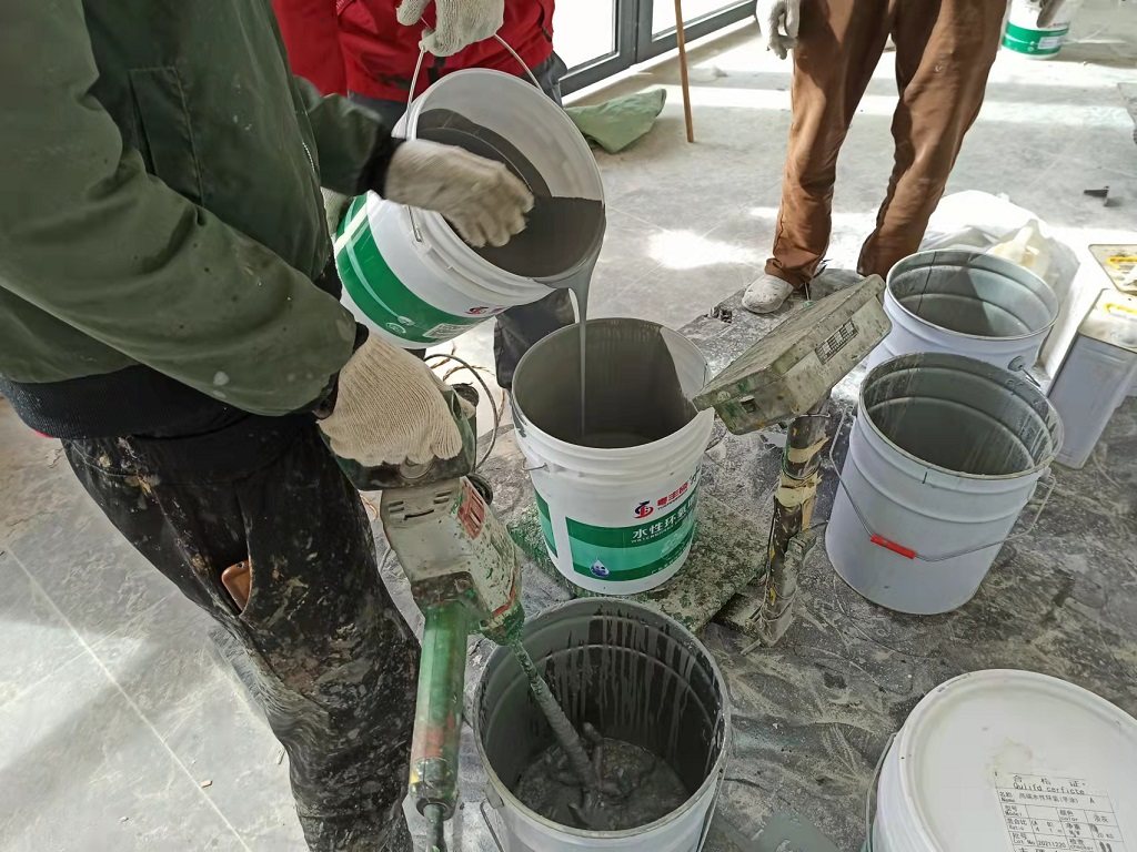 水性地坪漆施工要加入多少水？