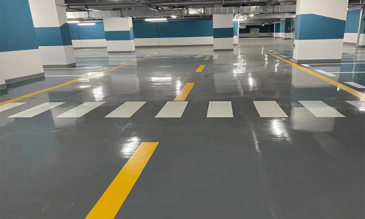 停车场地坪漆用水性好还是油性好？