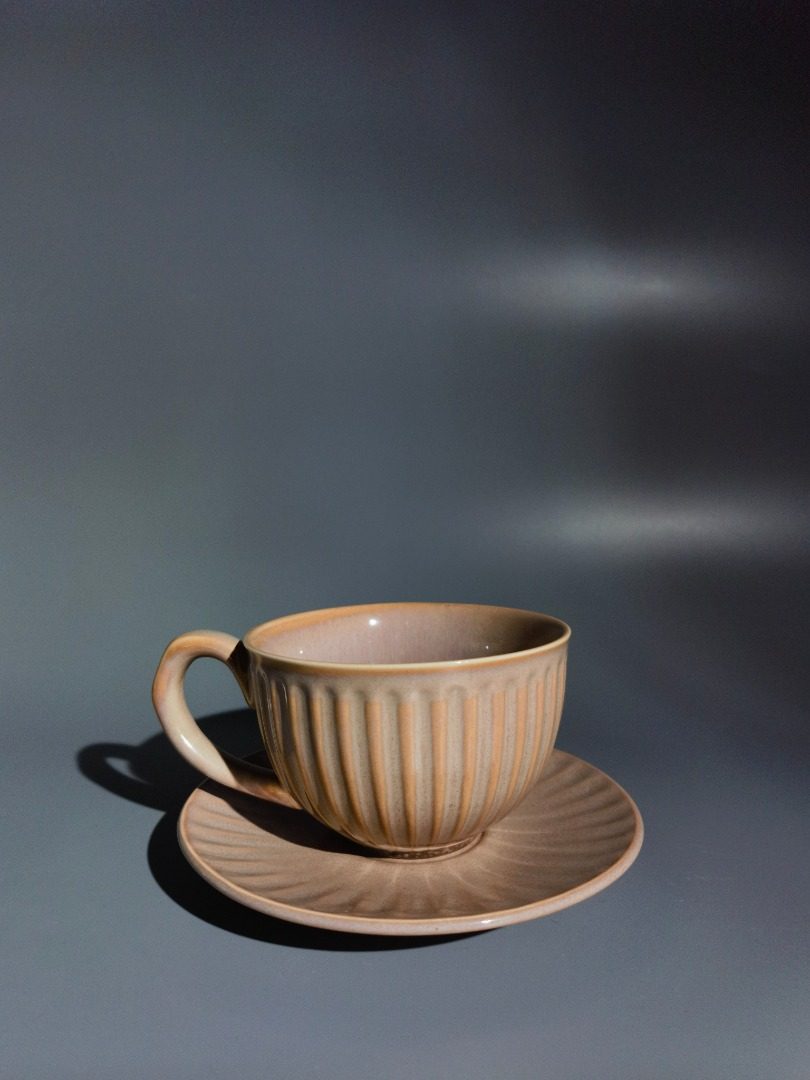 大号渐变黄托盘咖啡杯Beige Teacup & Saucer