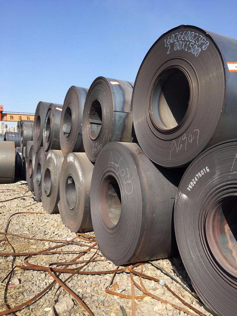 China's Steel Output Contracts While Exports Show Resilience in May 2025