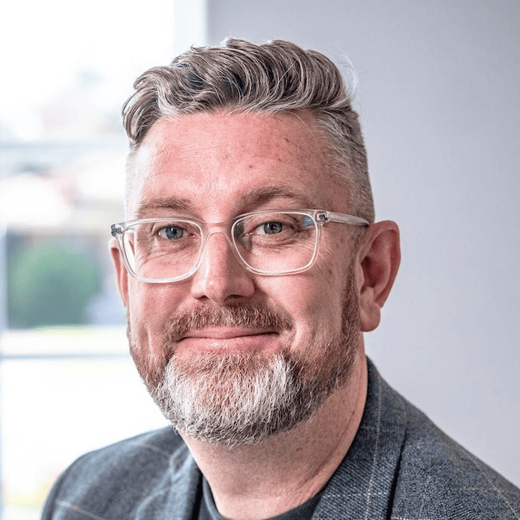 里斯 • 奥康奈尔