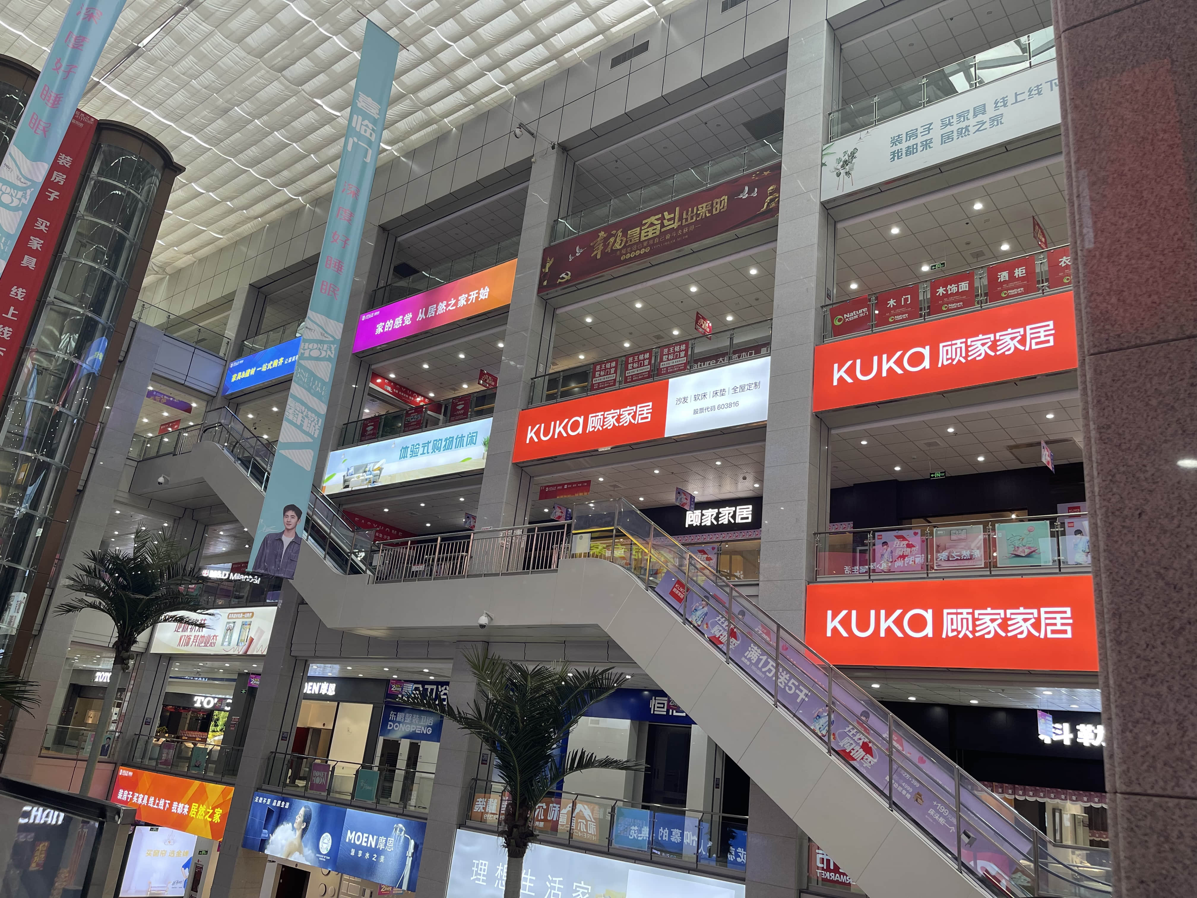 商场超市包柱灯箱