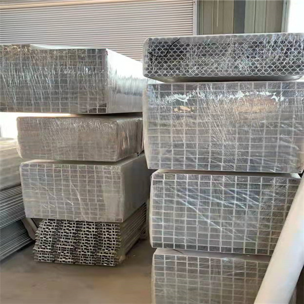 aluminum pipe