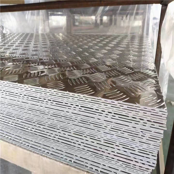 Diamond aluminum plate