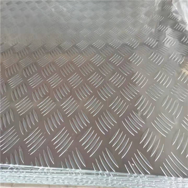 Diamond aluminum plate