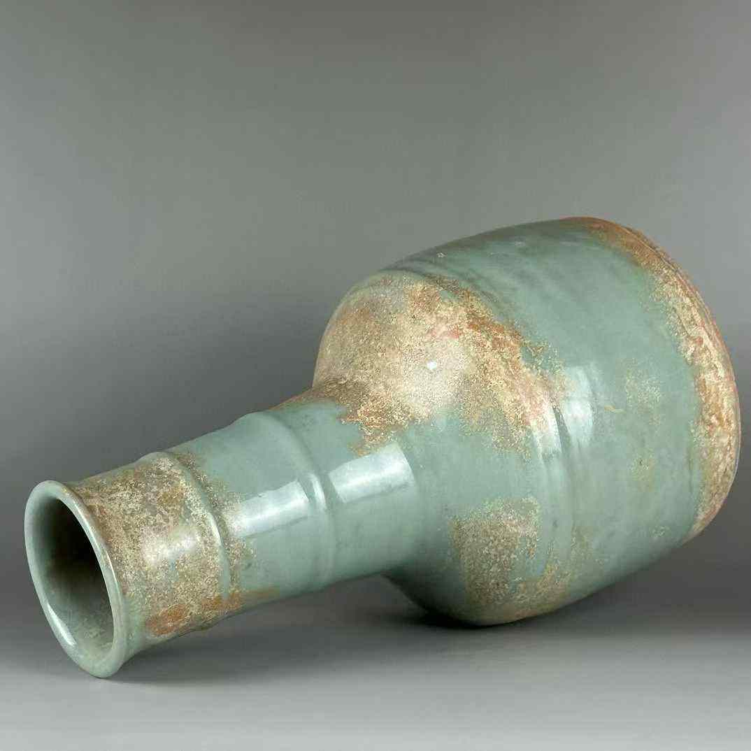 官窑青釉纸槌瓶