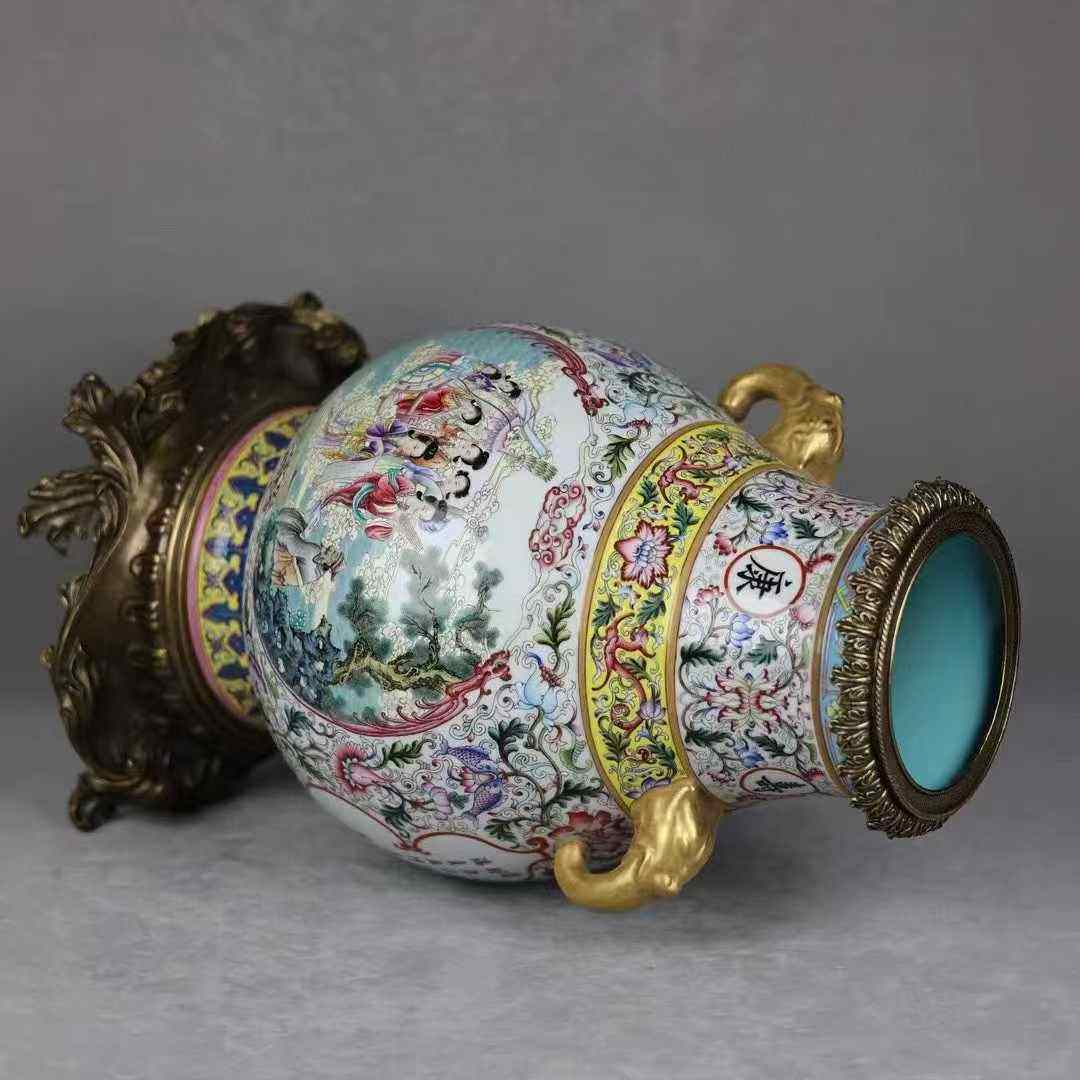 粉彩仙人贺寿镶铜边双耳福筒尊