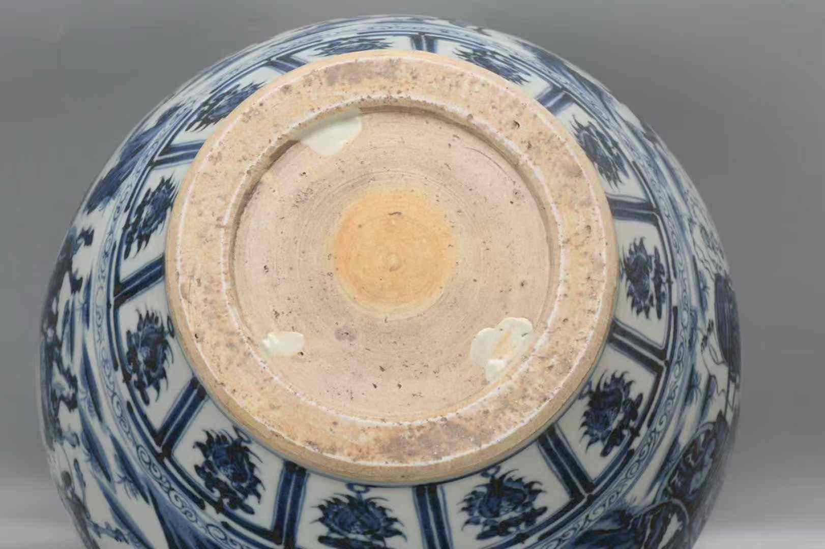 青花缠枝莲人物文姬归汉罐