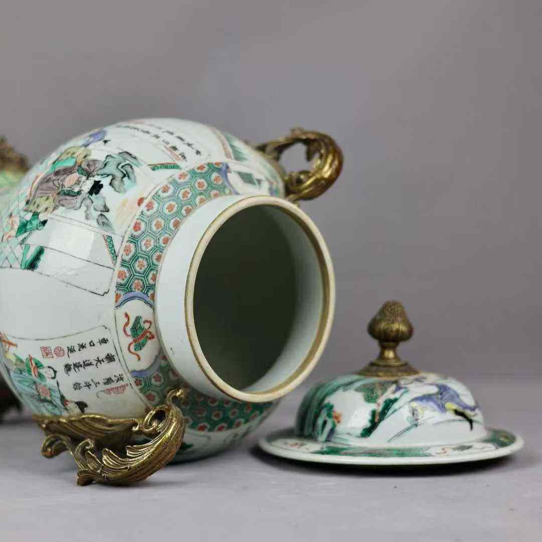 五彩人物镶铜花边双耳将军罐