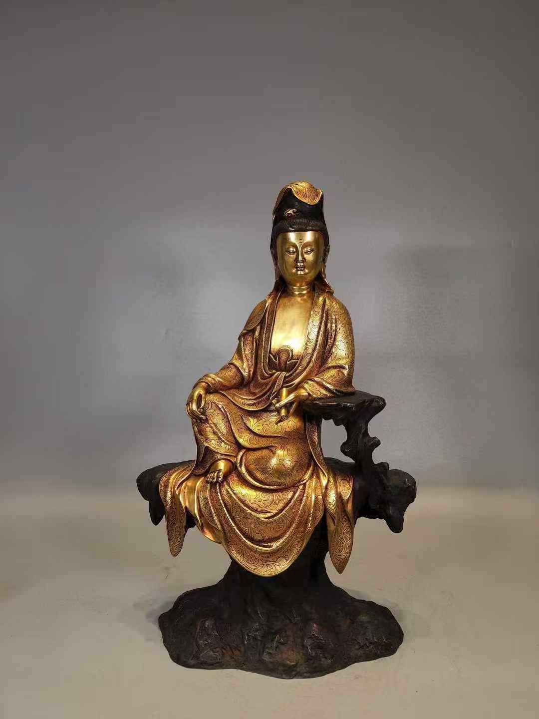 永乐款铜鎏金观音菩萨像