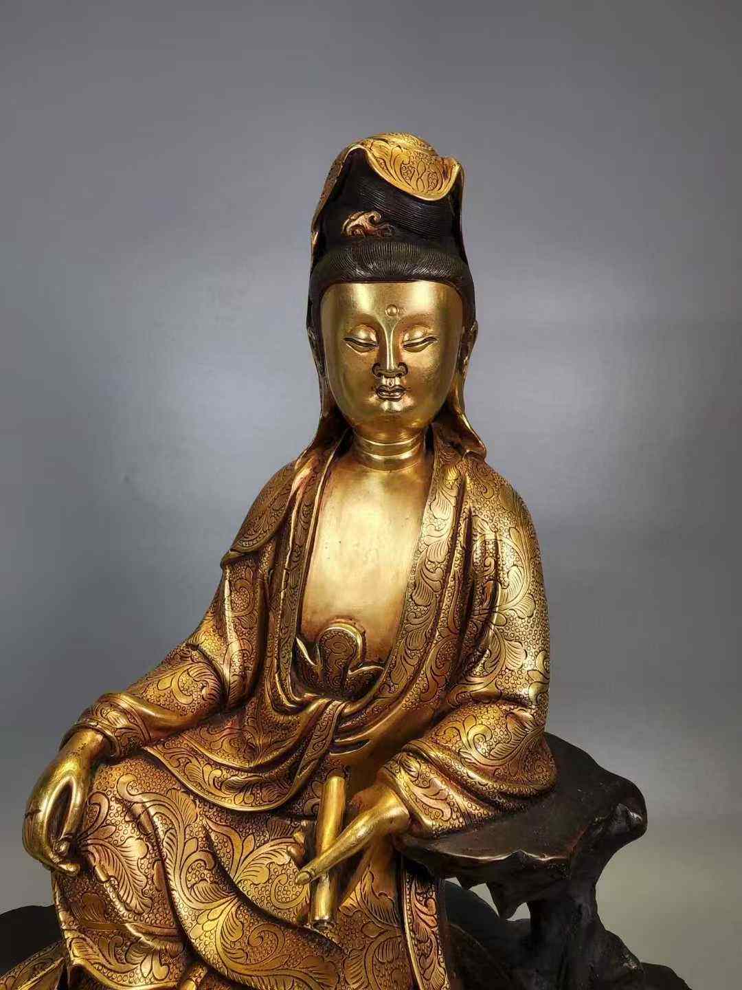 永乐款铜鎏金观音菩萨像