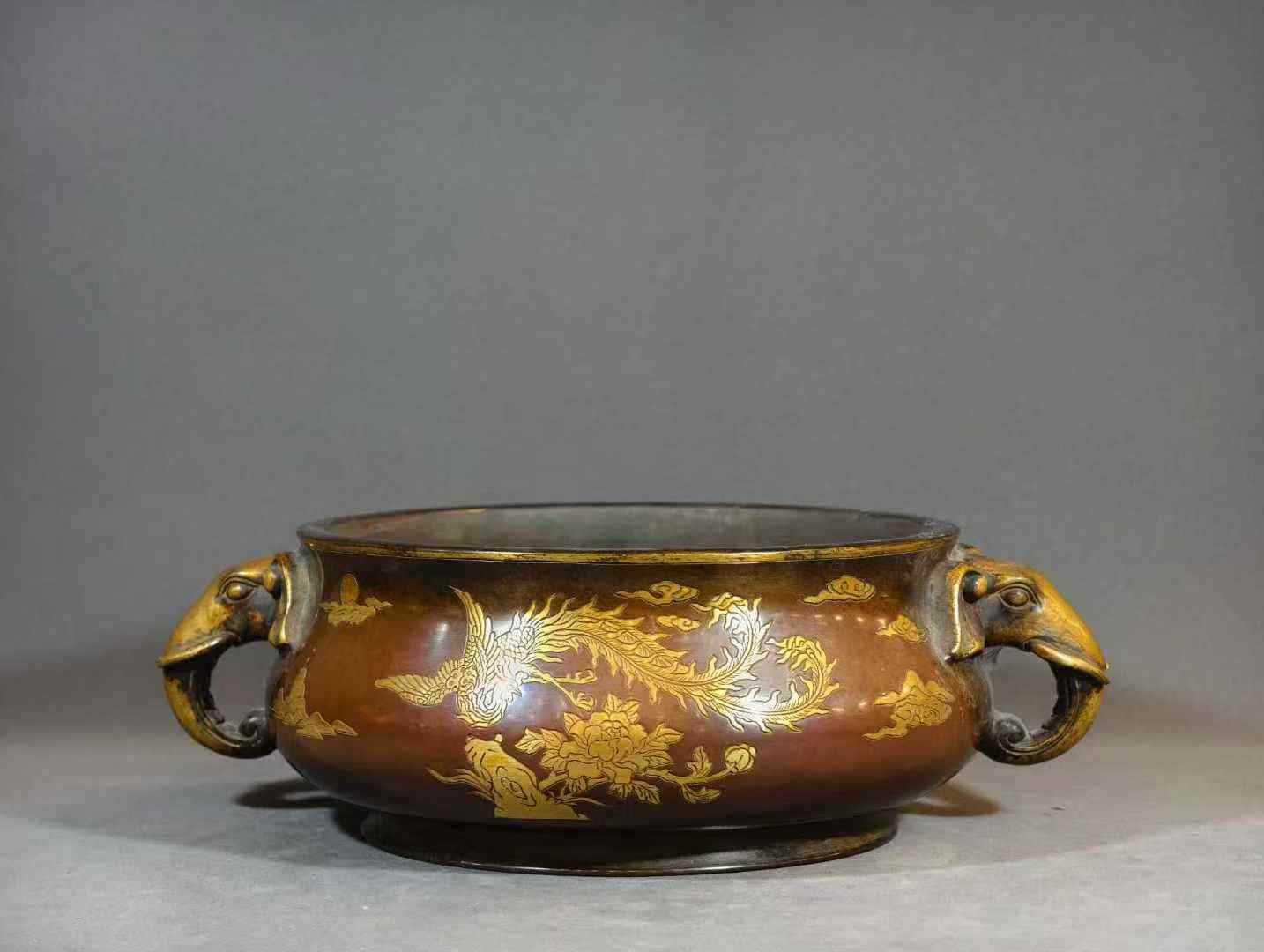 描金凤纹象耳炉