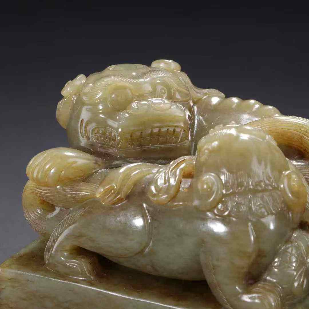 和田玉雕刻双狮印章