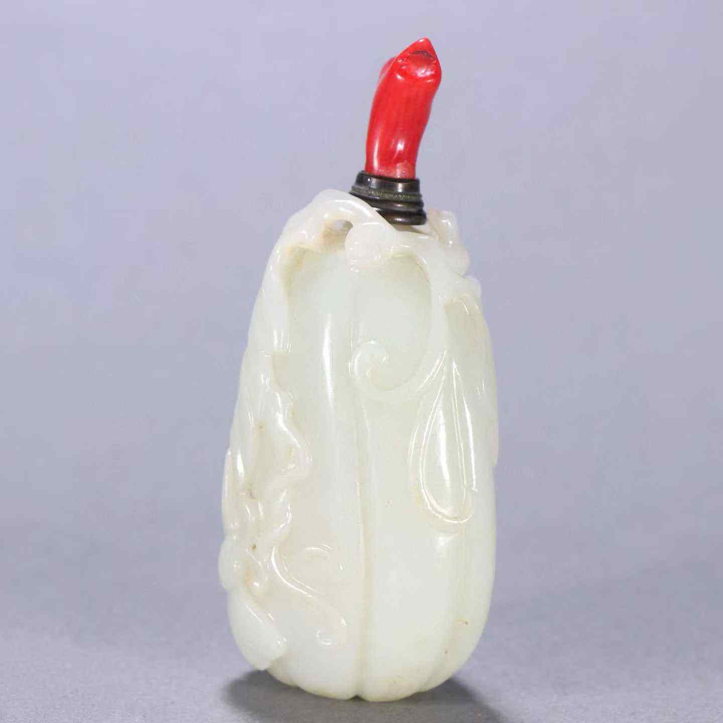 清 和田玉瓜果鼻烟壶