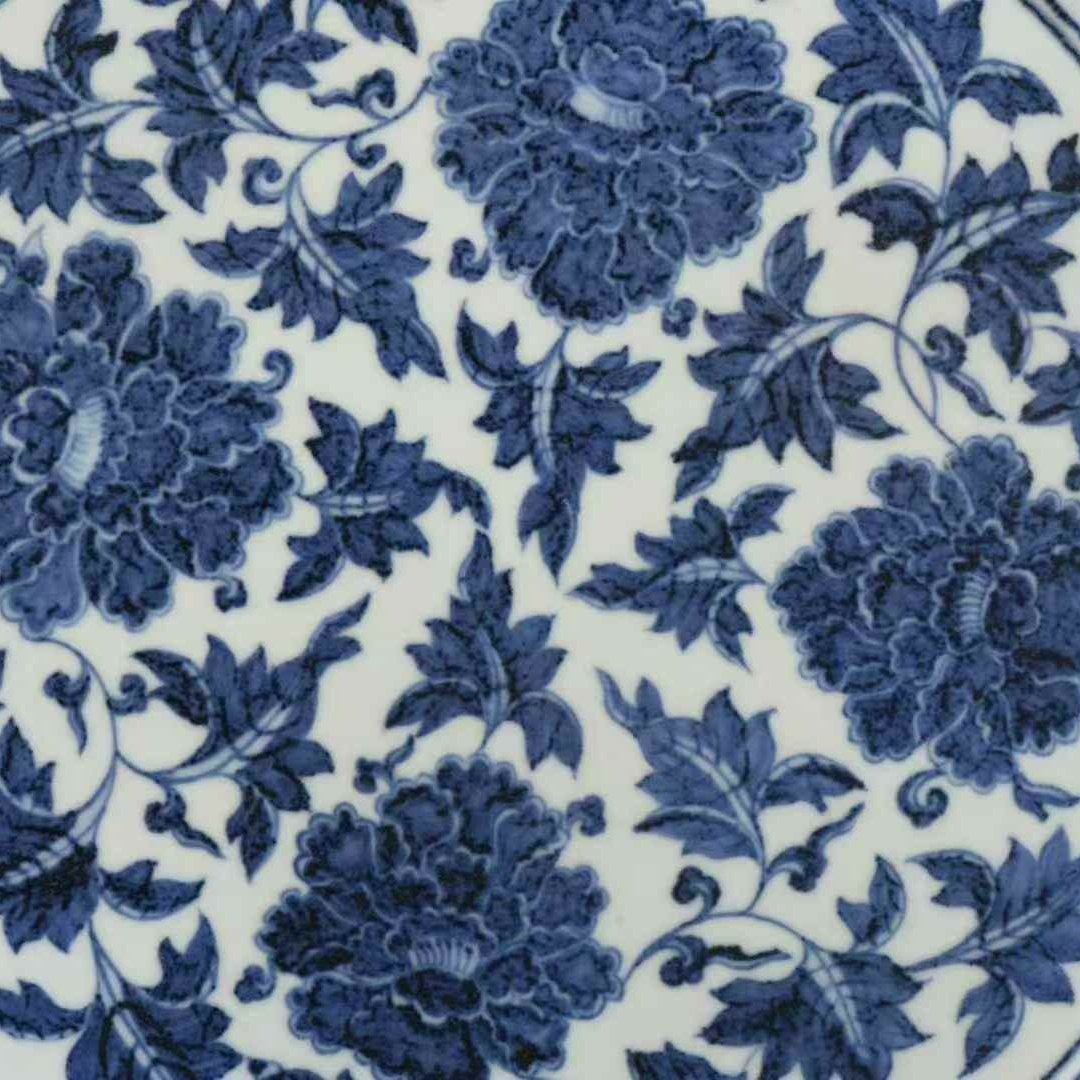 明宣德青花缠枝莲盘