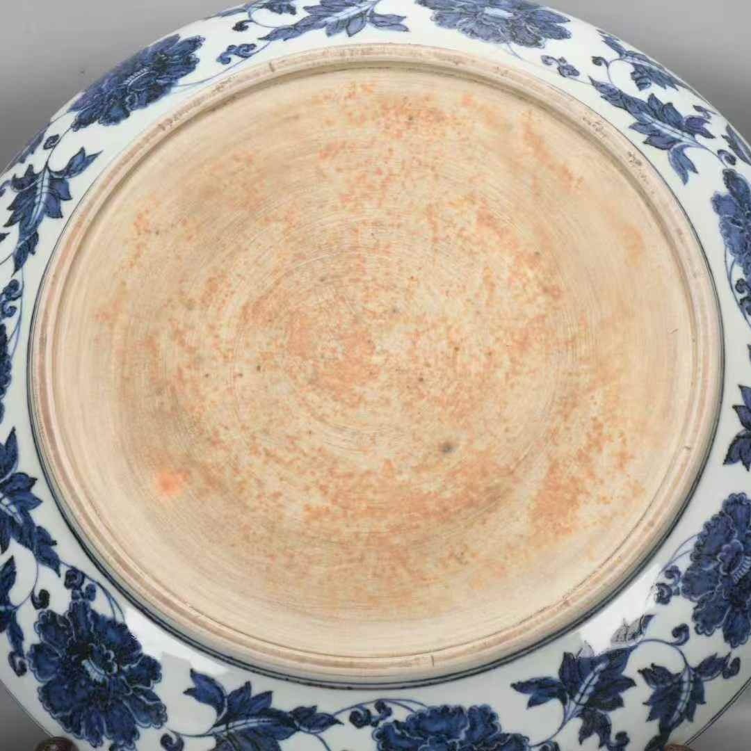 明宣德青花缠枝莲盘