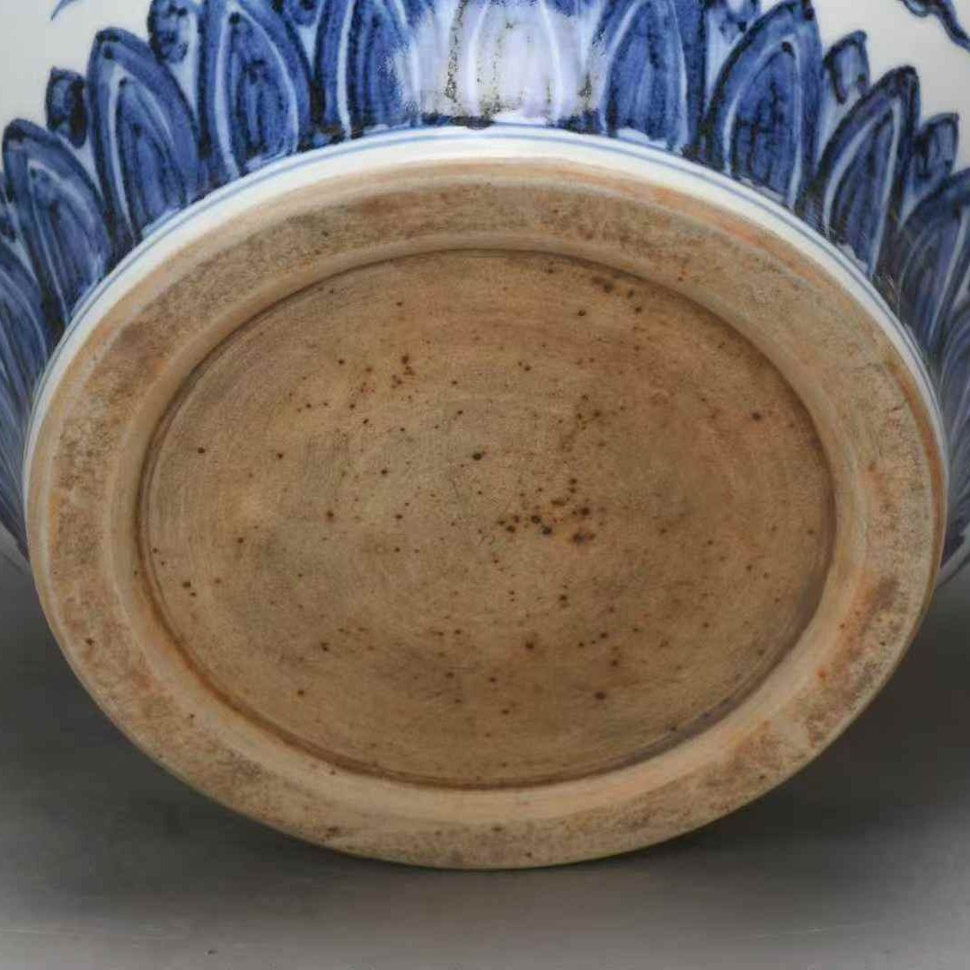 明宣德青花釉里红云龙纹罐