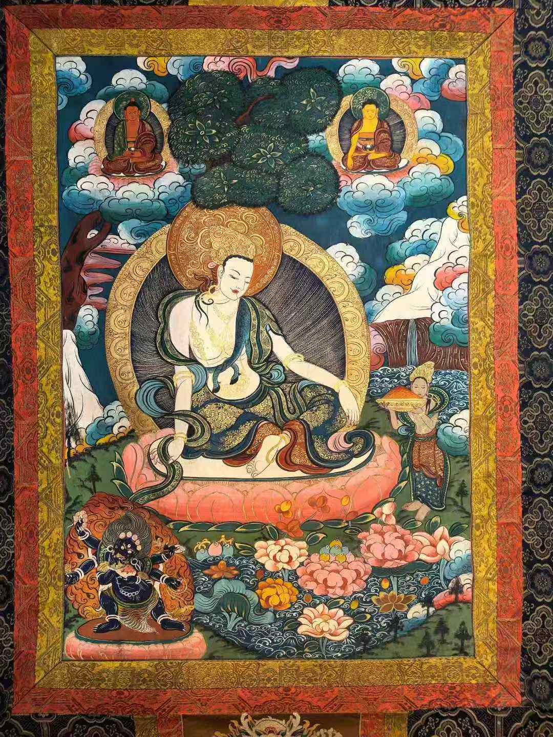 唐卡《自在观音》彩绘