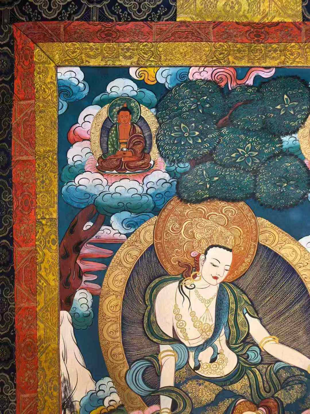 唐卡《自在观音》彩绘