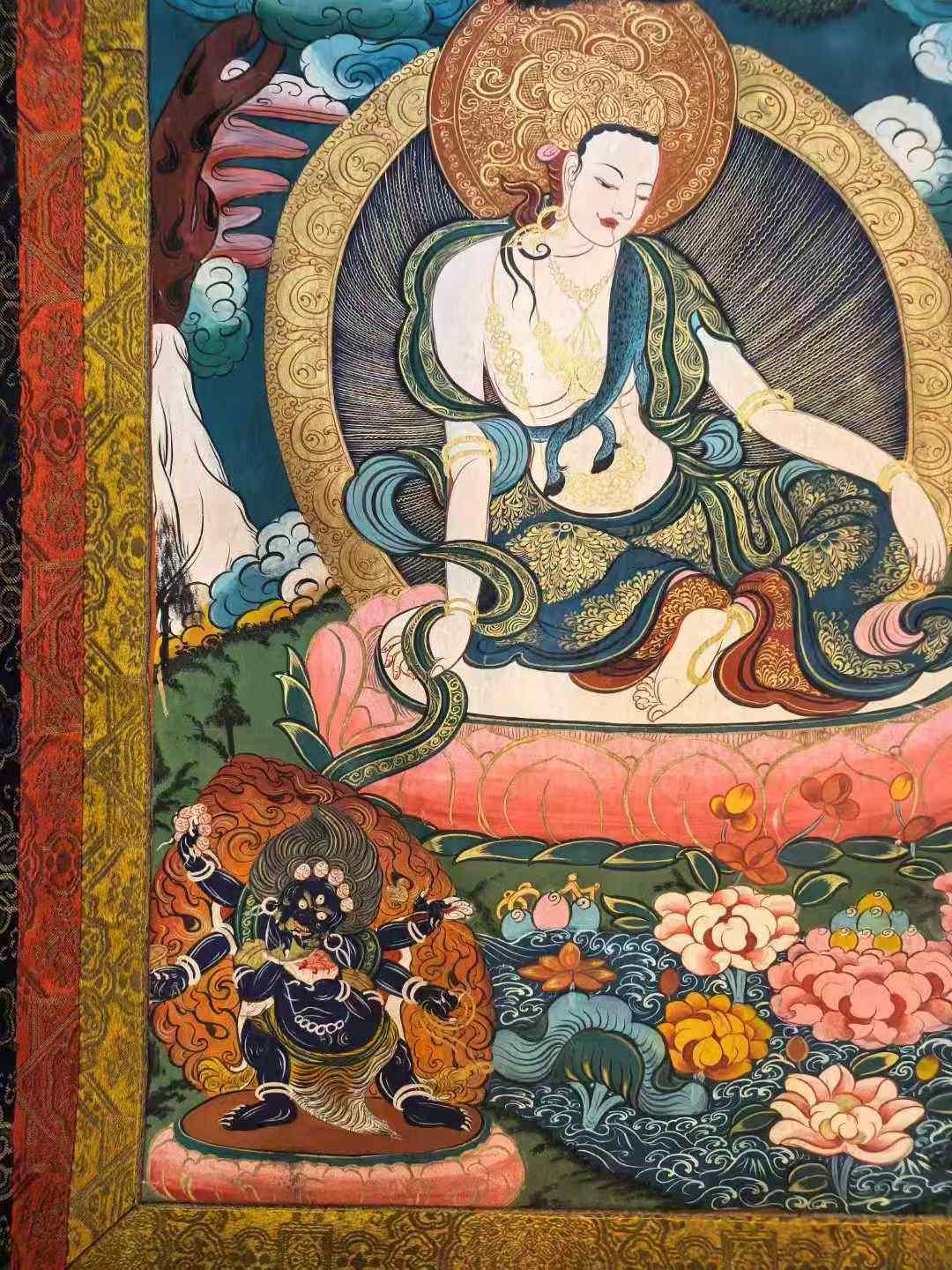 唐卡《自在观音》彩绘