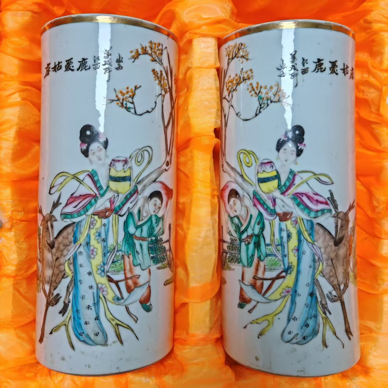 清代粉彩人物帽筒