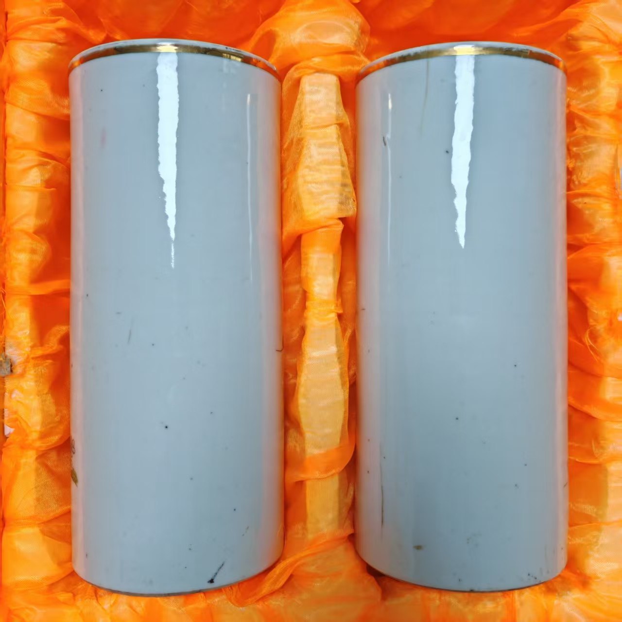 清代粉彩人物帽筒