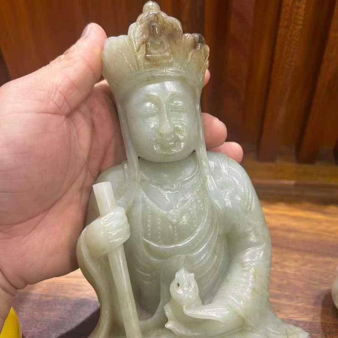 清代和田玉佛像