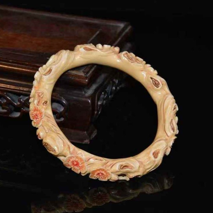 牙雕满工梅花手镯