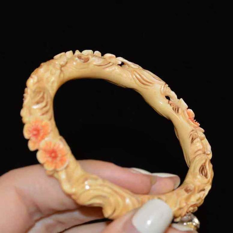 牙雕满工梅花手镯