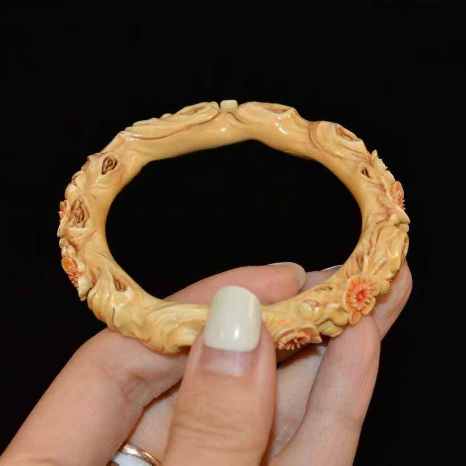 牙雕满工梅花手镯