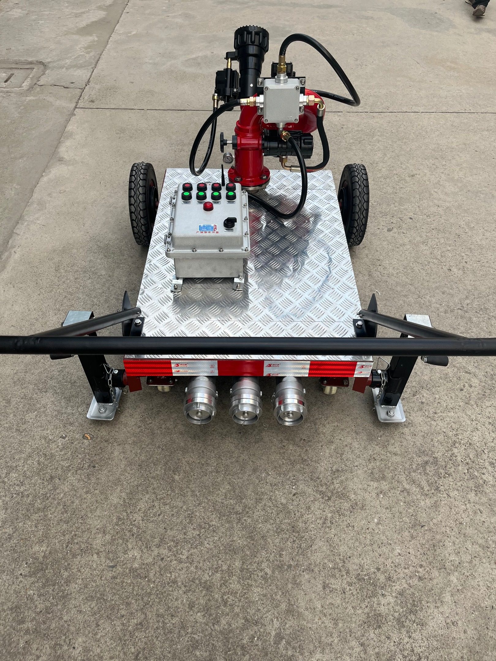 推车式防爆消防炮